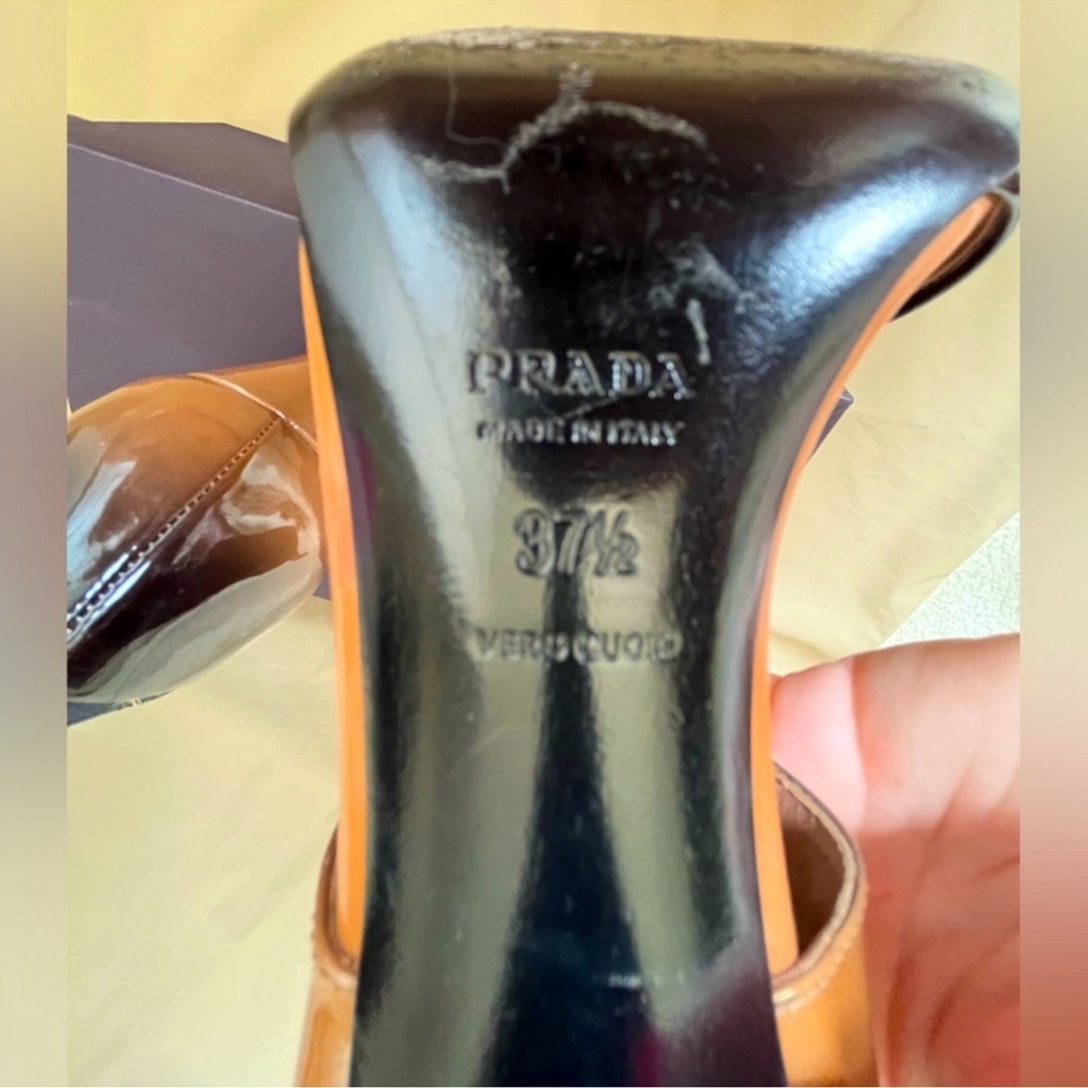 PRADA Patent Leather Banana  heels open toes Tan/ Black EUC. Size 37.5 WITH BOX - Picture 4 of 5
